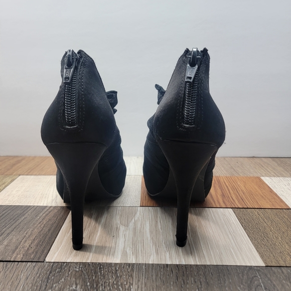 Women's 6.5M Black Stiletto Heels - Picture 3 of 6